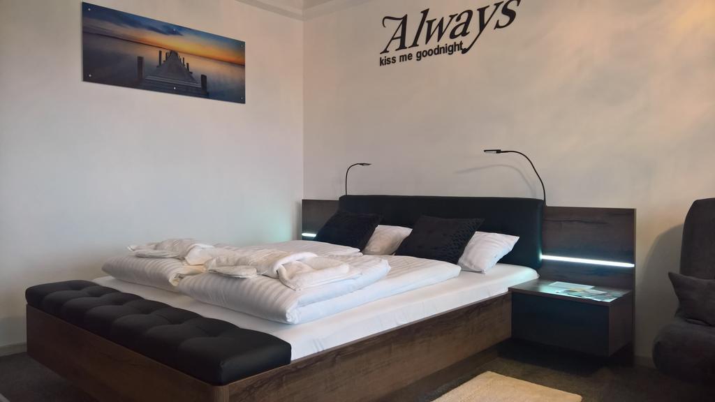 Top Oder Apartments- Private Parking Szczecin Exteriör bild