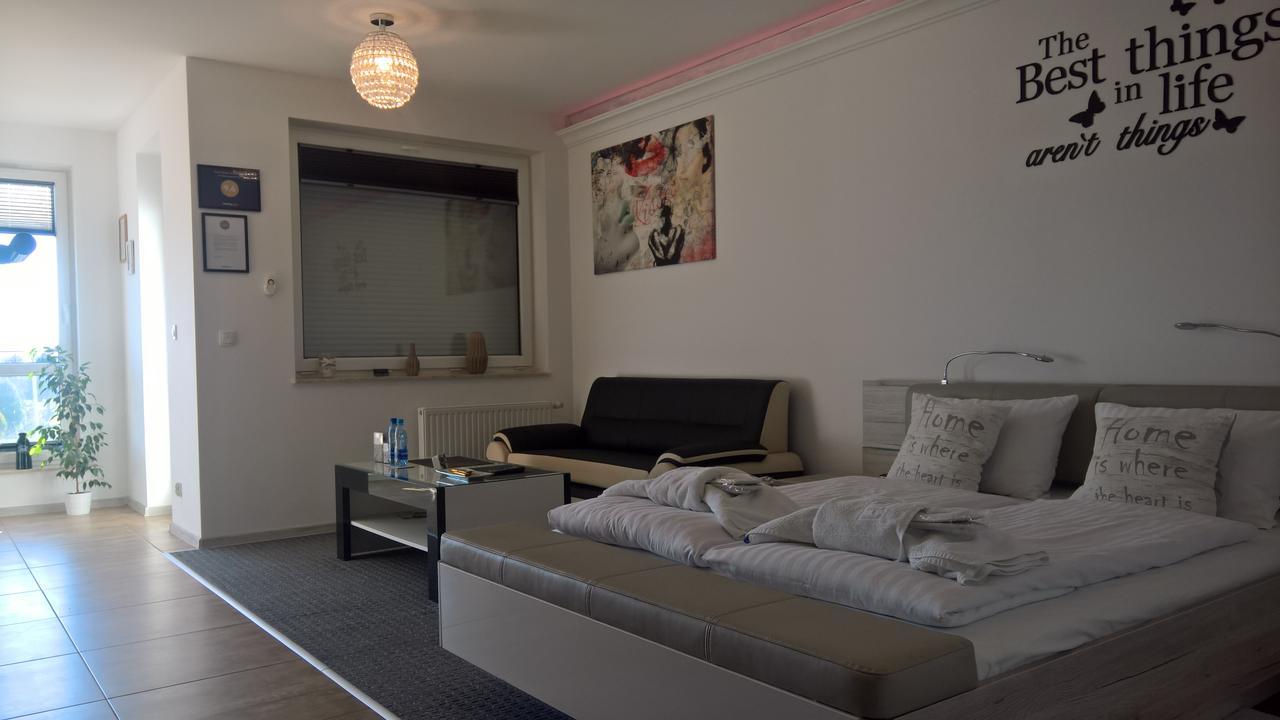 Top Oder Apartments- Private Parking Szczecin Exteriör bild