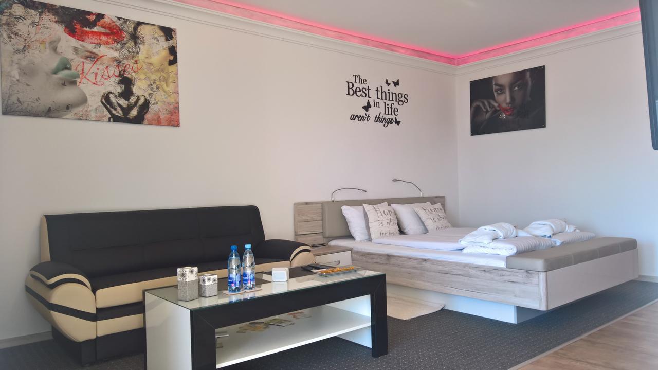 Top Oder Apartments- Private Parking Szczecin Exteriör bild