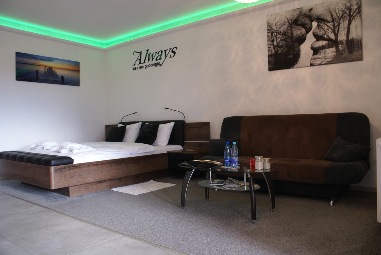 Top Oder Apartments- Private Parking Szczecin Exteriör bild